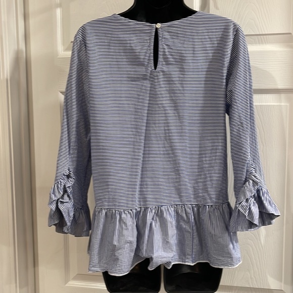 Crown & Ivy Size Medium Blue and White Pinstriped. - Picture 6 of 8